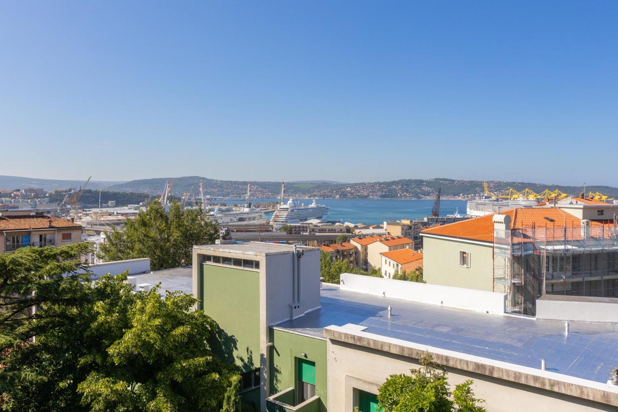 The Black Swan Apartment Trieste Exterior photo